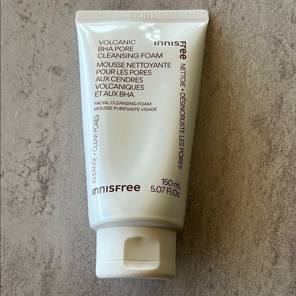 INNISFREE Volcanic BHA Pore Cleansing Foam